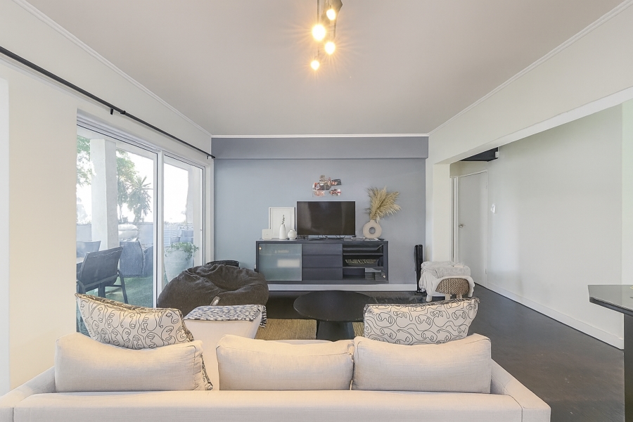 3 Bedroom Property for Sale in Sea Point Western Cape